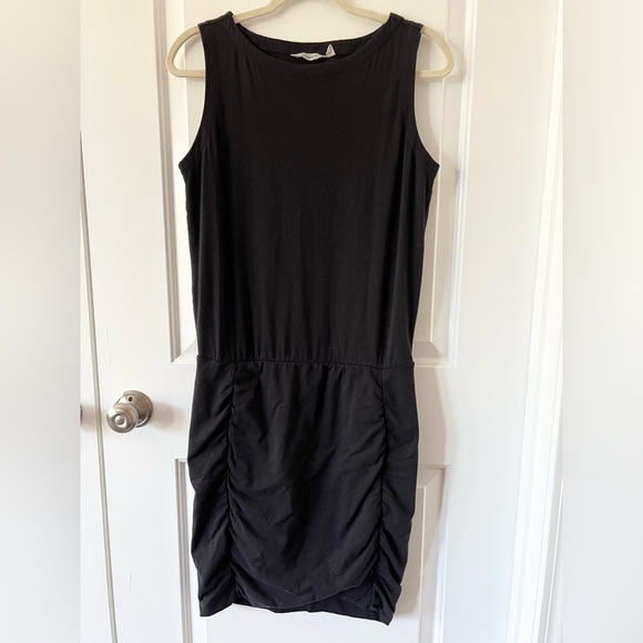 Athleta Dresses & Skirts - Athleta Sleeveless Ruched Bodycon Tulip Dress | Black | Size Medium